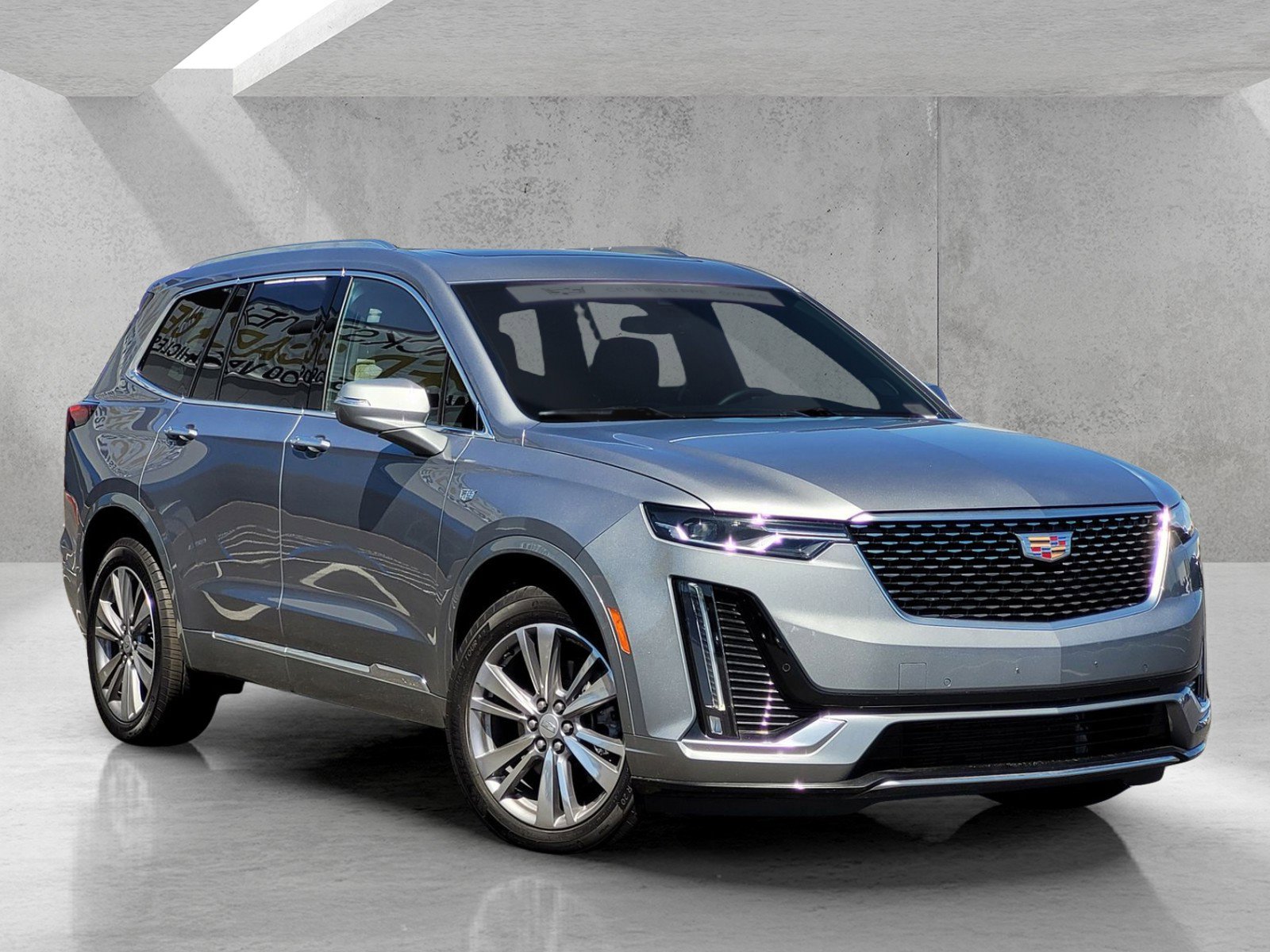 Certified 2025 Cadillac XT6 Premium Luxury image 1