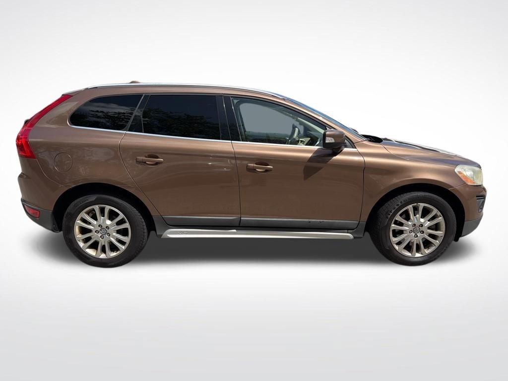 Used 2010 Volvo XC60 T6 image 4