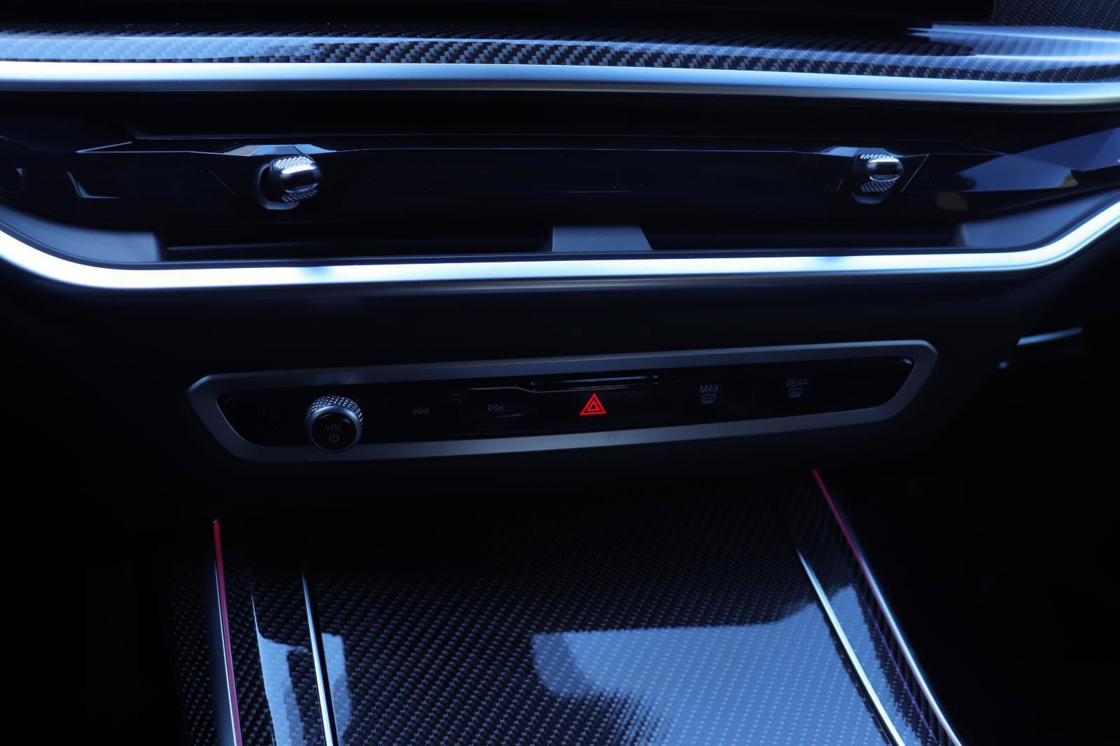 Used 2025 BMW X7 M60i image 41