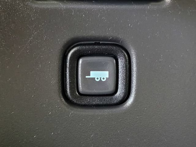 Used 2025 Chevrolet Express 3500 LT w/ LT Preferred Equipment Group RWD image 12
