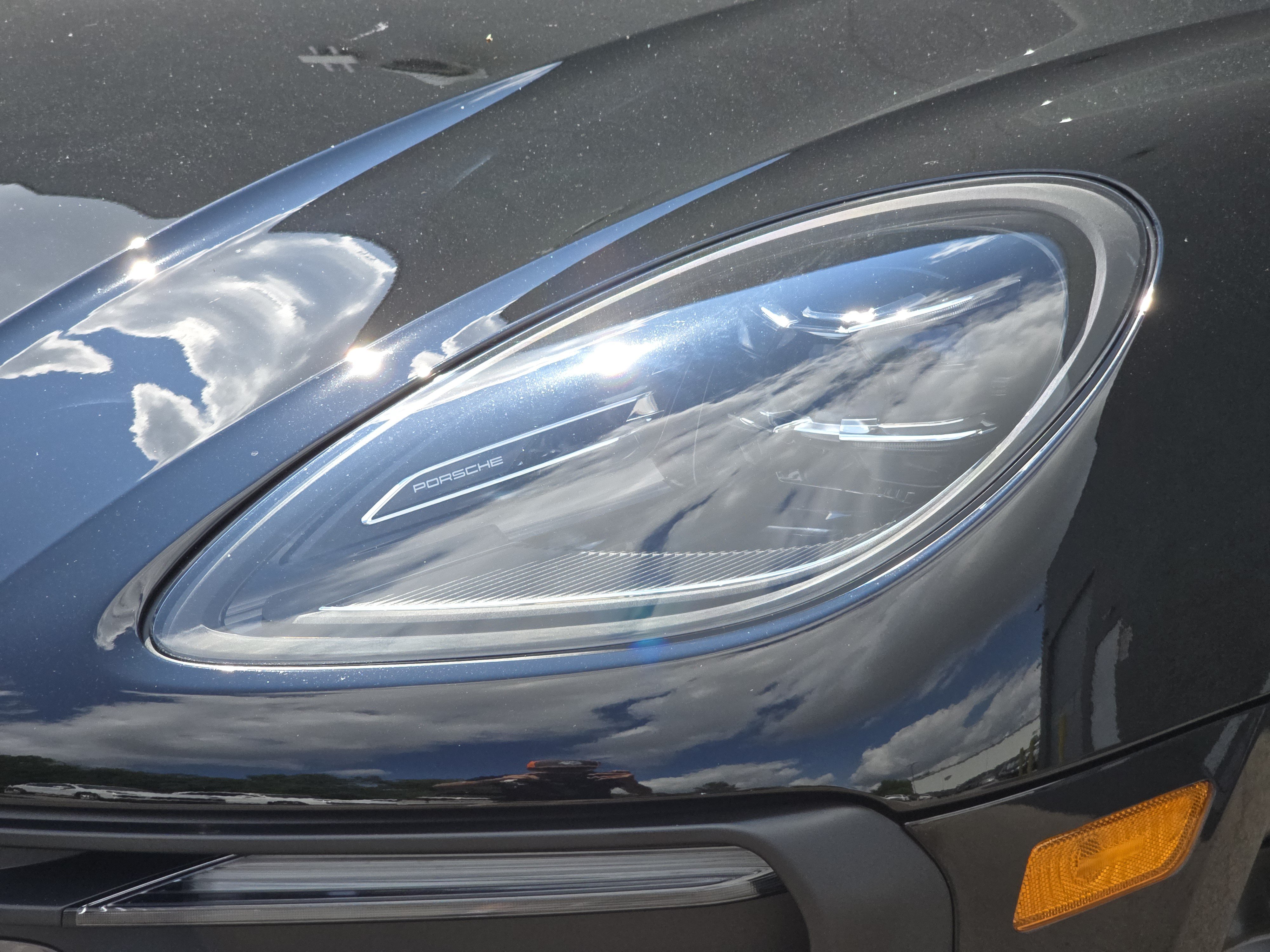 New 2026 Porsche Macan Turbo AWD/4WD image 17