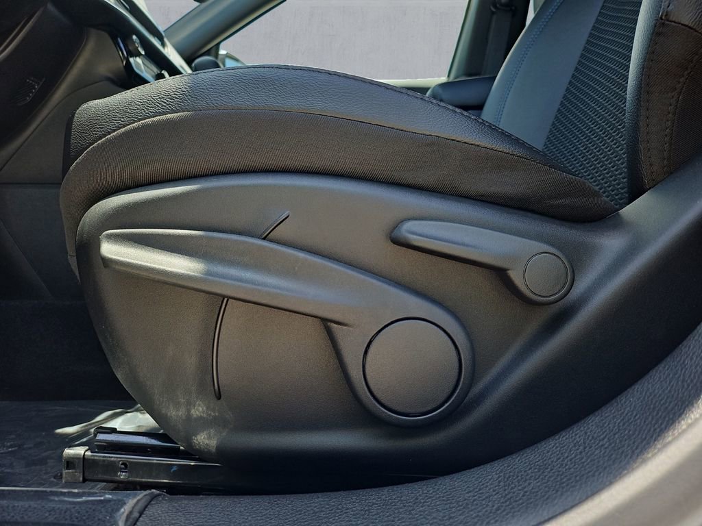 New 2025 Jeep Compass Latitude image 16