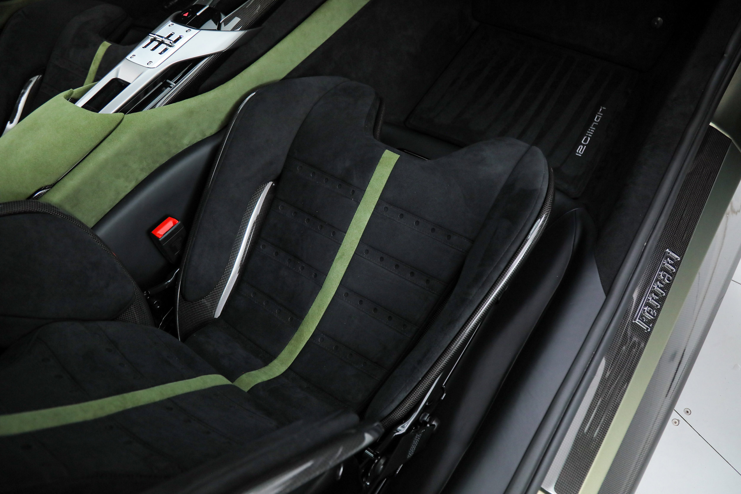 Certified 2025 Ferrari 12Cilindri image 29