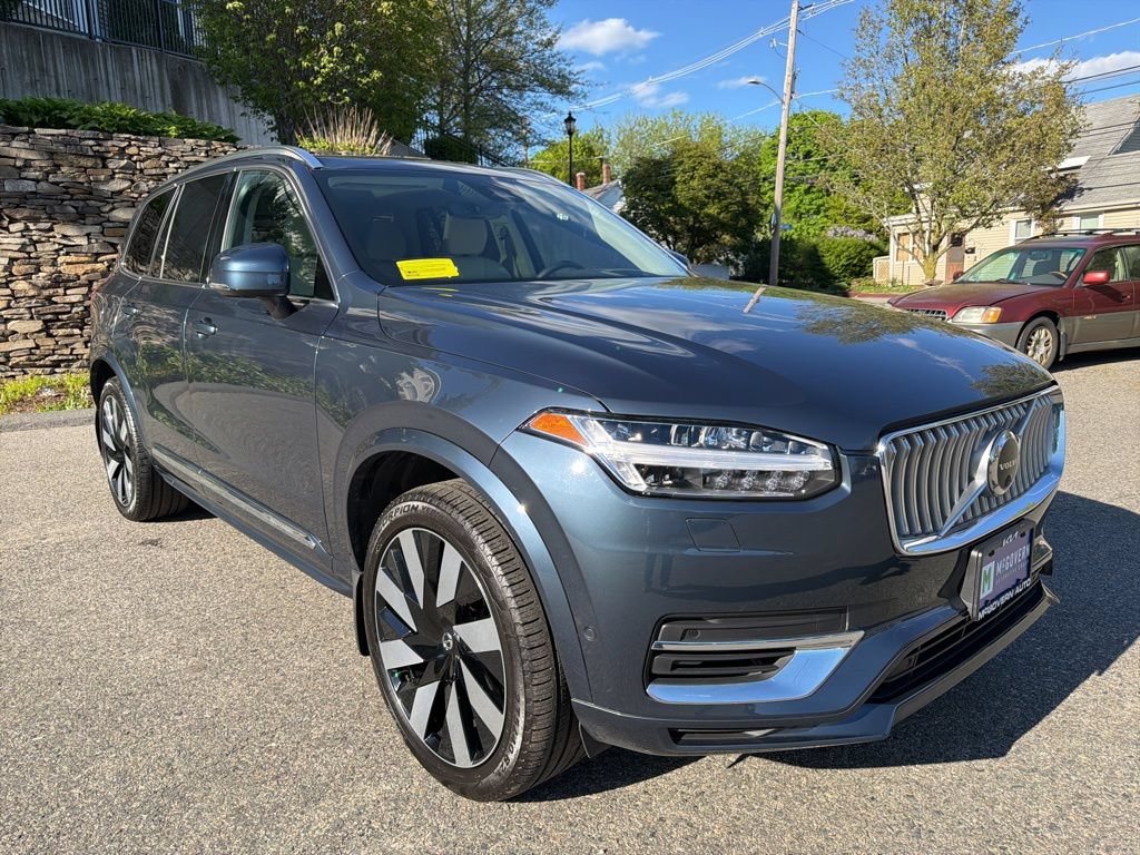 Used 2024 Volvo XC90 T8 Ultimate w/ Lounge Package AWD/4WD image 8