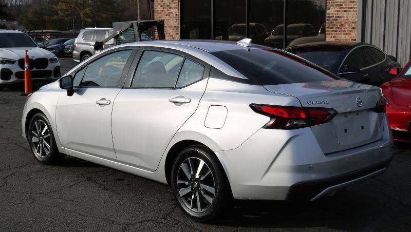 Used 2021 Nissan Versa SV image 4