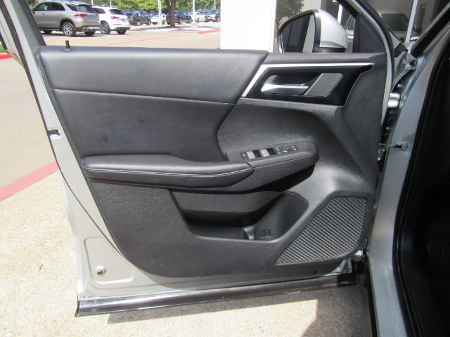 Used 2023 Mitsubishi Outlander SE image 14