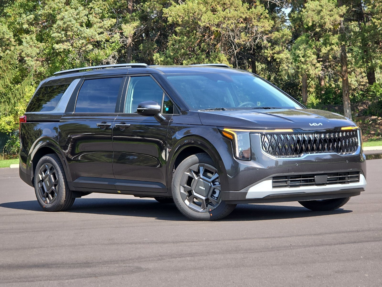 New 2026 Kia Carnival EX image 2