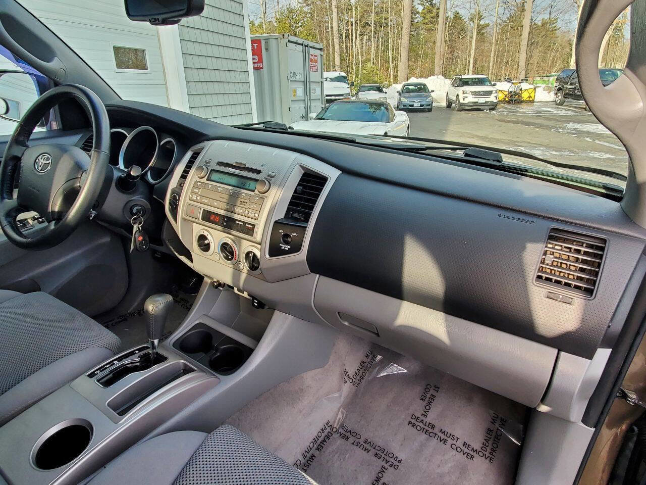 Used 2011 Toyota Tacoma 4x4 Access Cab V6 image 15