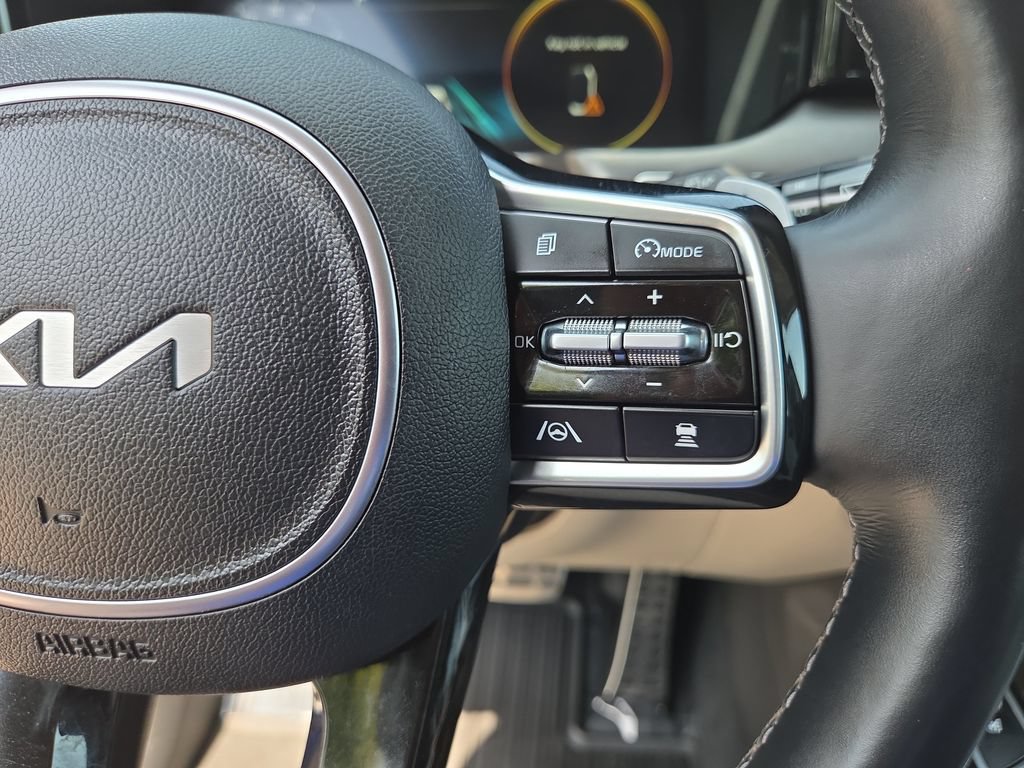 Used 2023 Kia Sorento SX AWD/4WD image 12