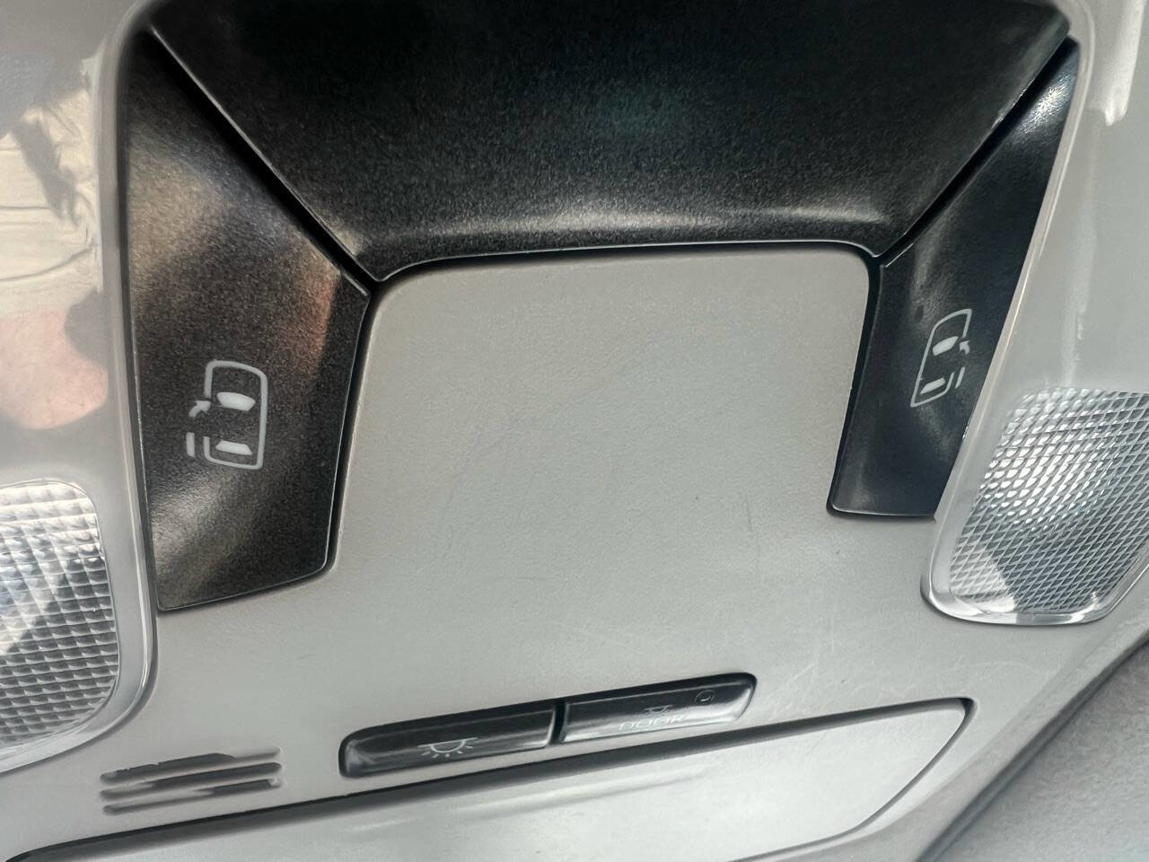 Used 2011 Toyota Sienna LE image 21