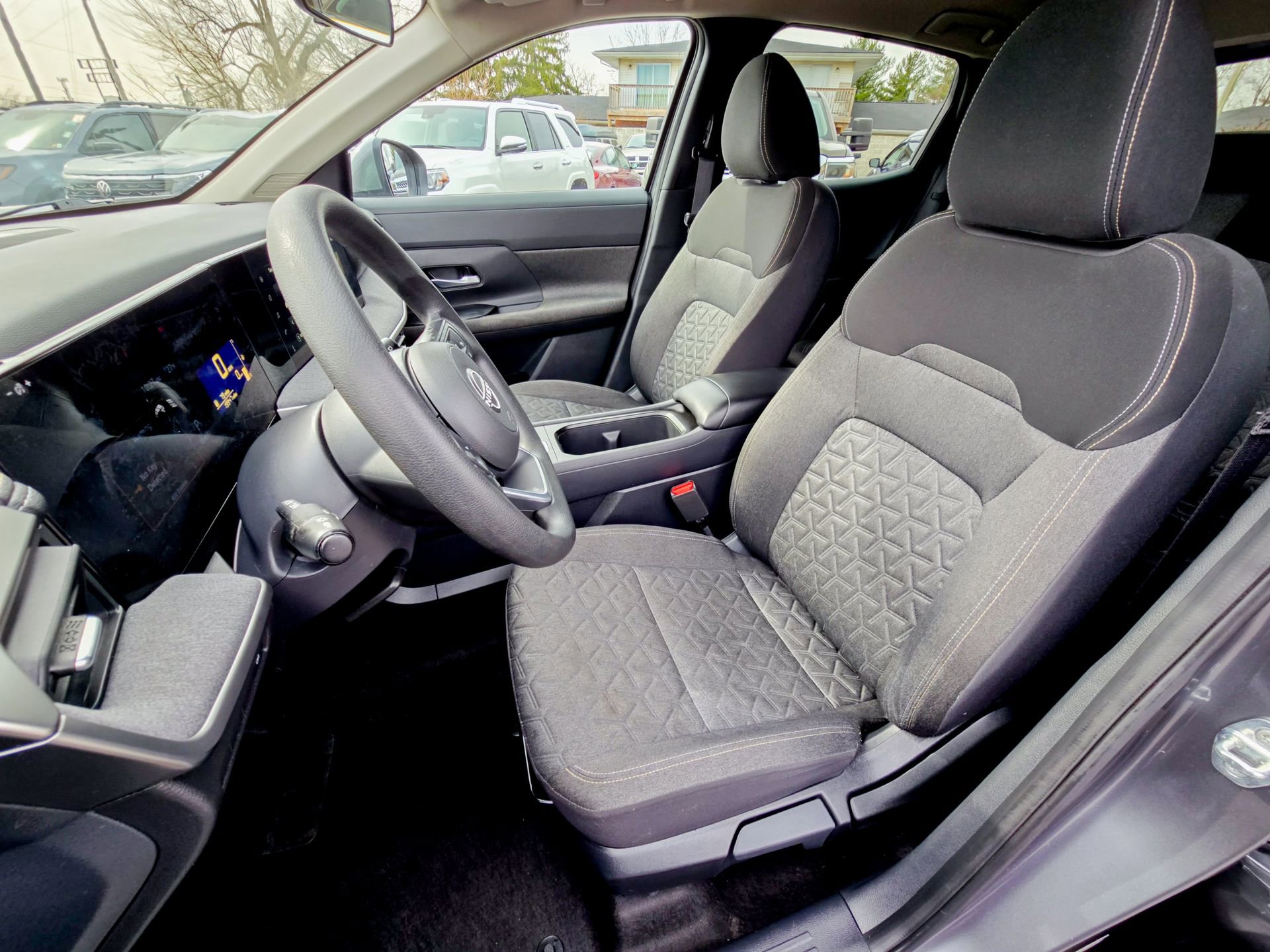 Used 2025 Nissan Kicks SV image 23