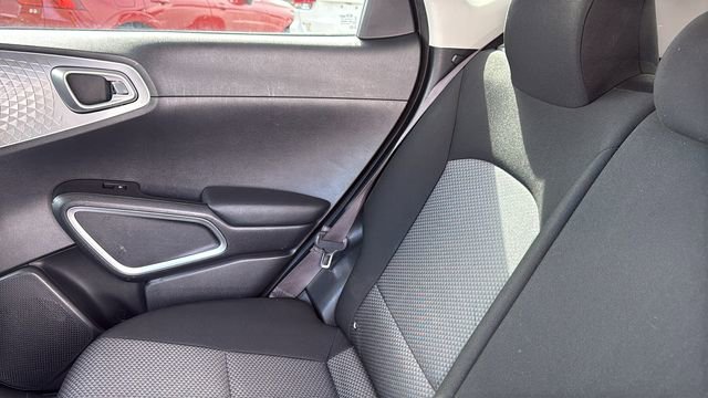 Used 2021 Kia Soul LX image 26