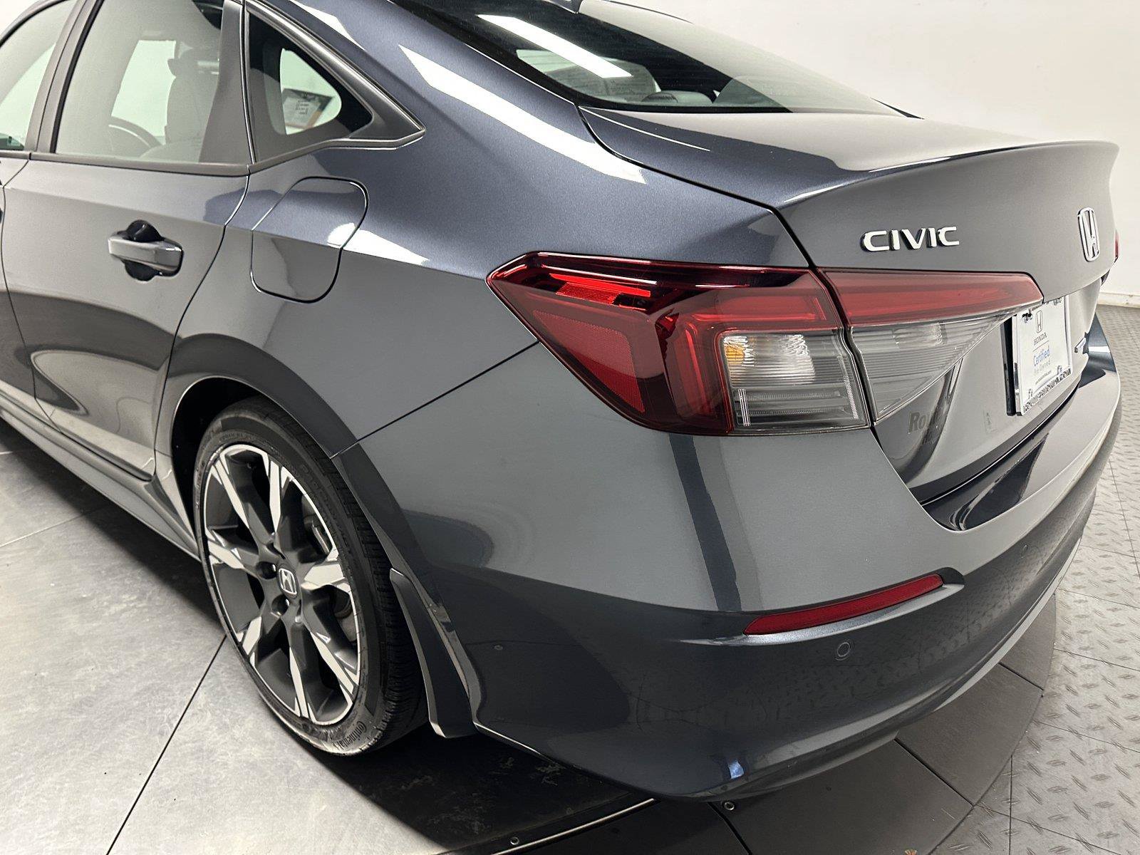 Used 2025 Honda Civic FWD Hybrid Sedan image 10