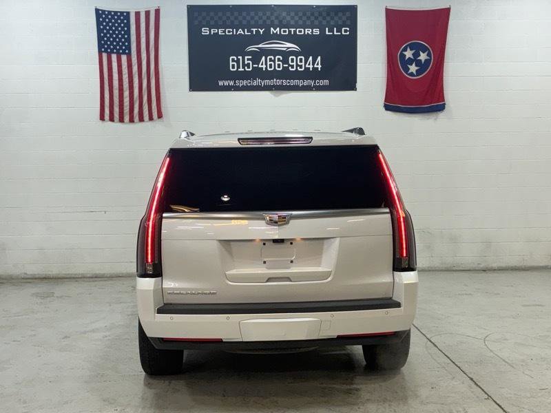 Used 2018 Cadillac Escalade Platinum AWD/4WD image 5