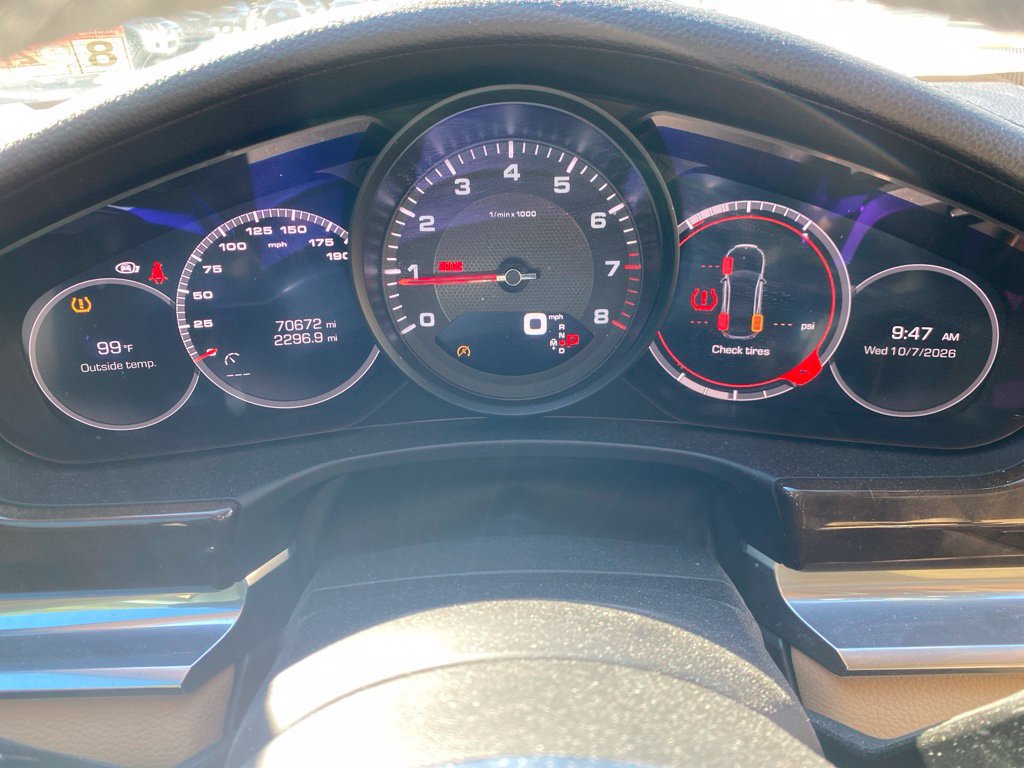 Used 2017 Porsche Panamera 4 AWD/4WD image 18