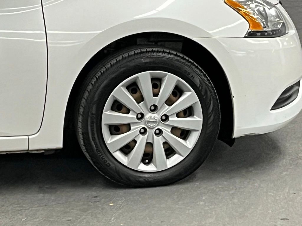 Used 2014 Nissan Sentra S image 31