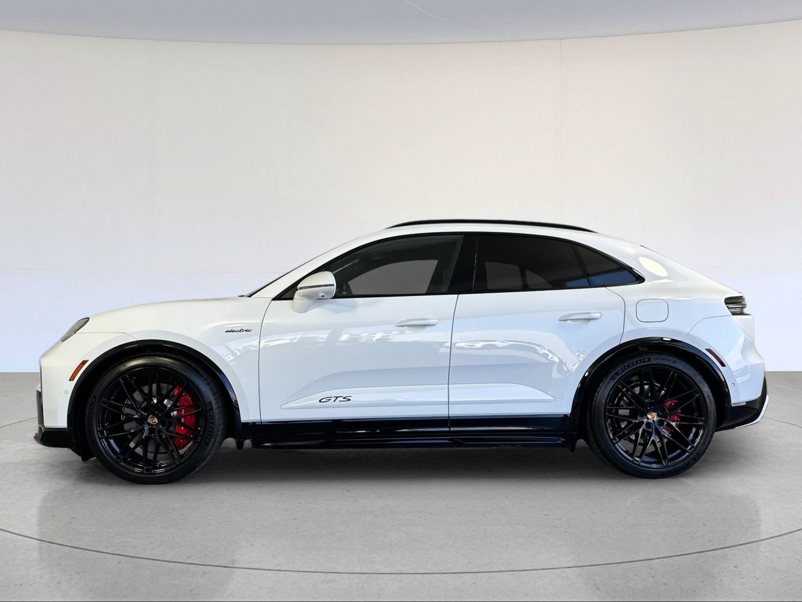 New 2026 Porsche Macan GTS Electric AWD/4WD image 2
