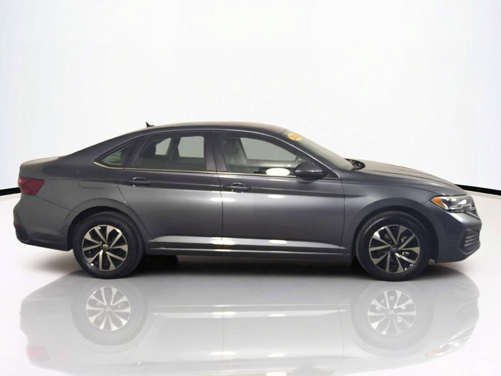 Used 2024 Volkswagen Jetta S FWD image 4