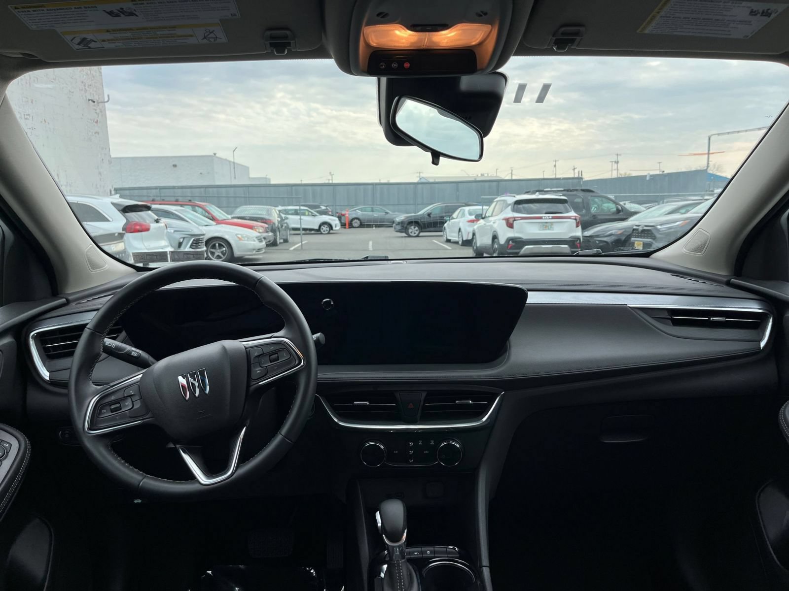 Used 2025 Buick Encore GX Preferred AWD/4WD image 32
