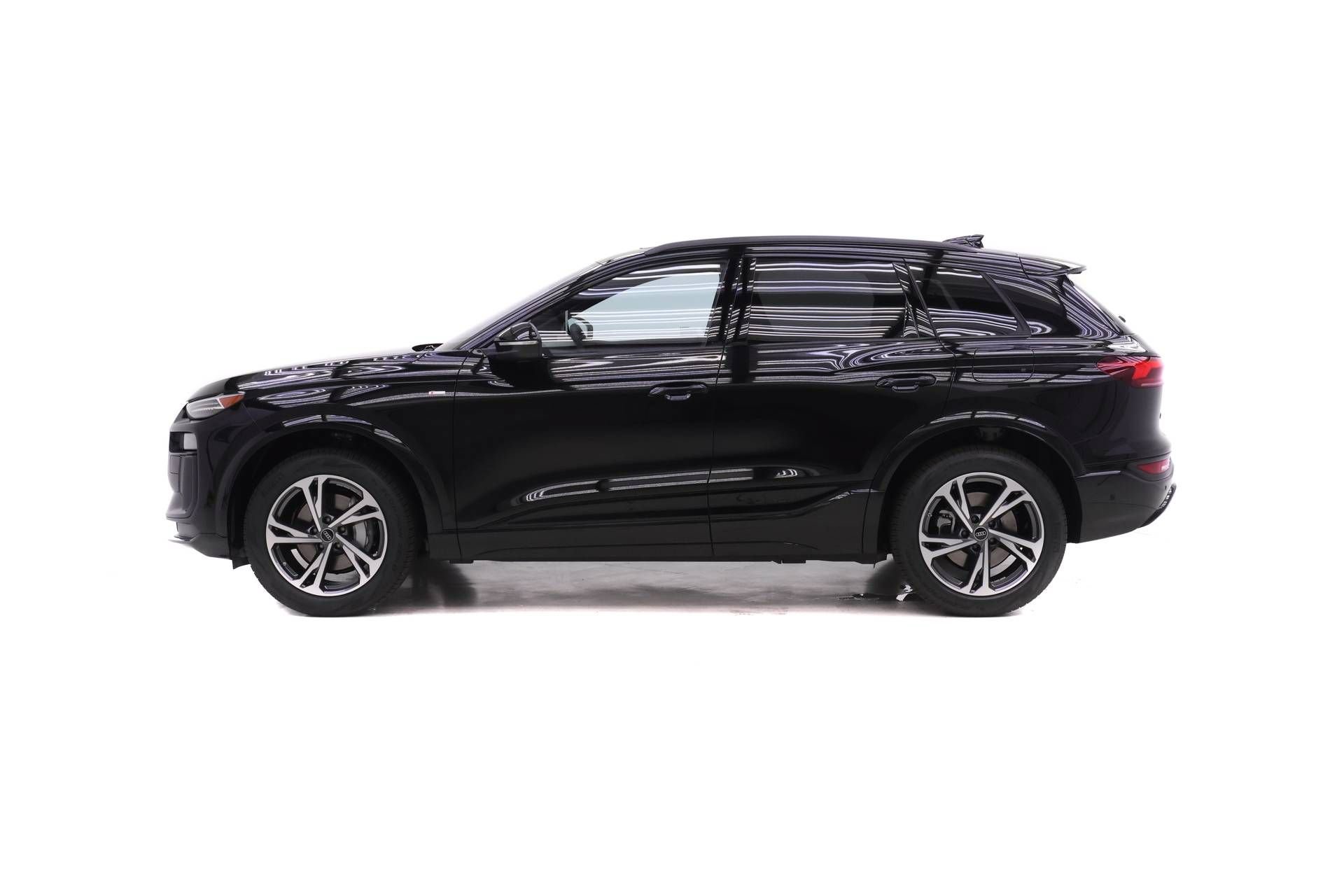 New 2027 Audi Q6 e-tron Premium Plus AWD/4WD image 3