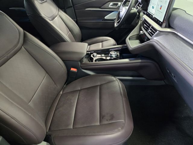 New 2026 Ford Explorer Platinum image 11