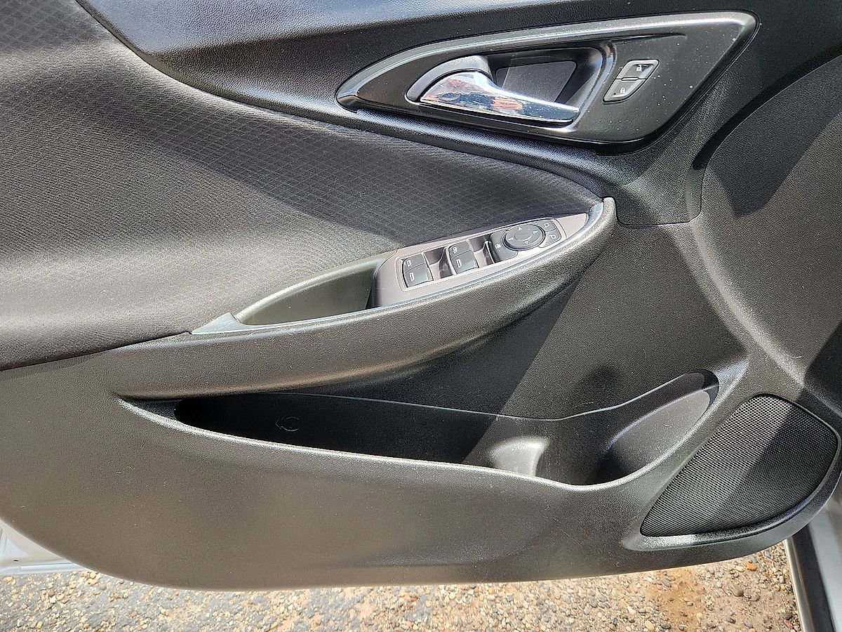 Used 2021 Chevrolet Malibu LT FWD image 8