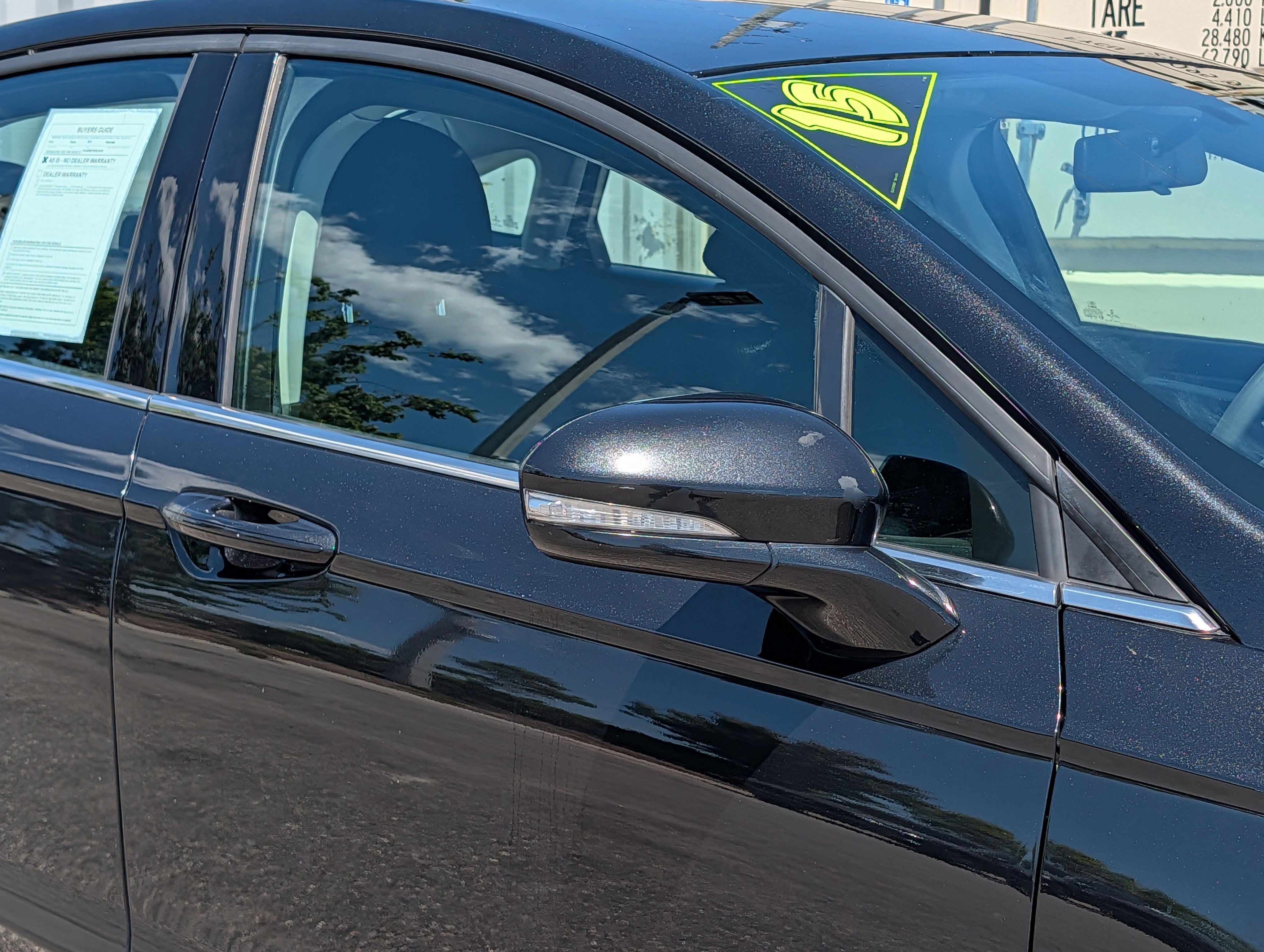 Used 2015 Ford Fusion SE FWD image 10