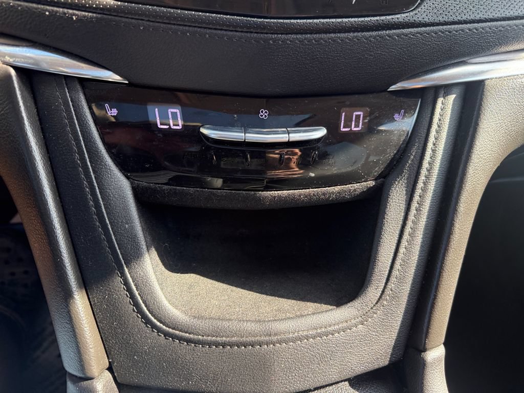 Used 2019 Cadillac XT5 Luxury FWD image 27