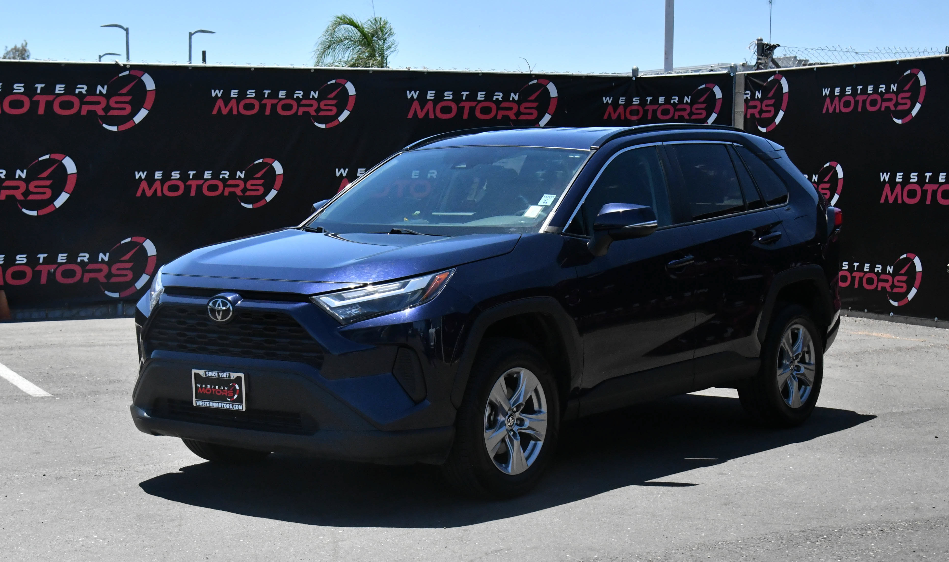 Used 2024 Toyota RAV4 XLE FWD image 3