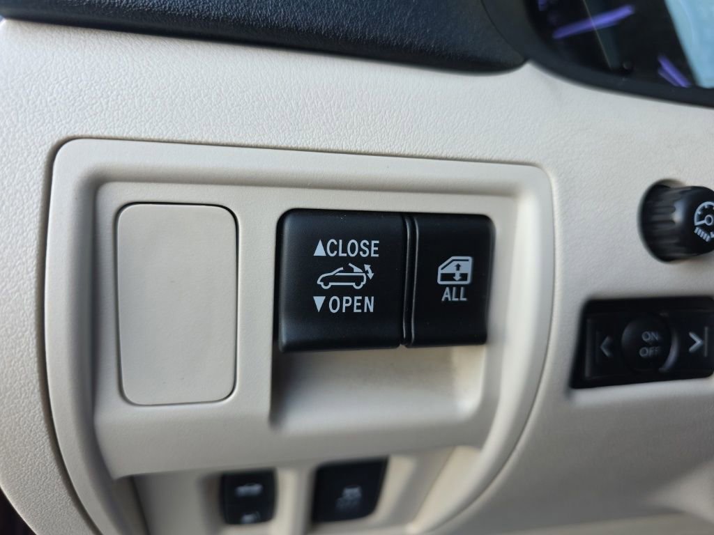 Used 2014 Lexus IS 250C w/ Navigation System Package image 28