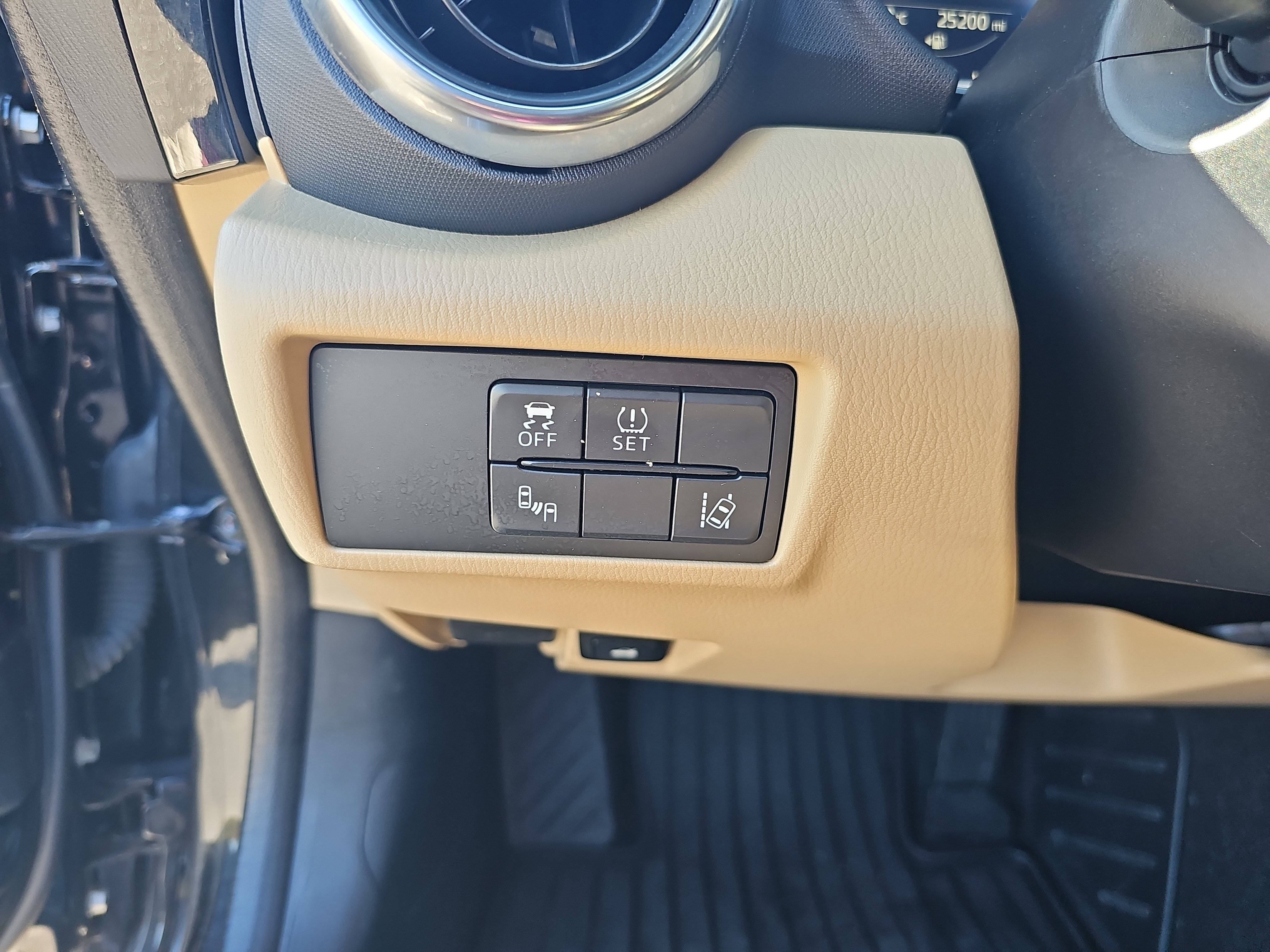 Used 2017 MAZDA MX-5 Miata RF Grand Touring image 20