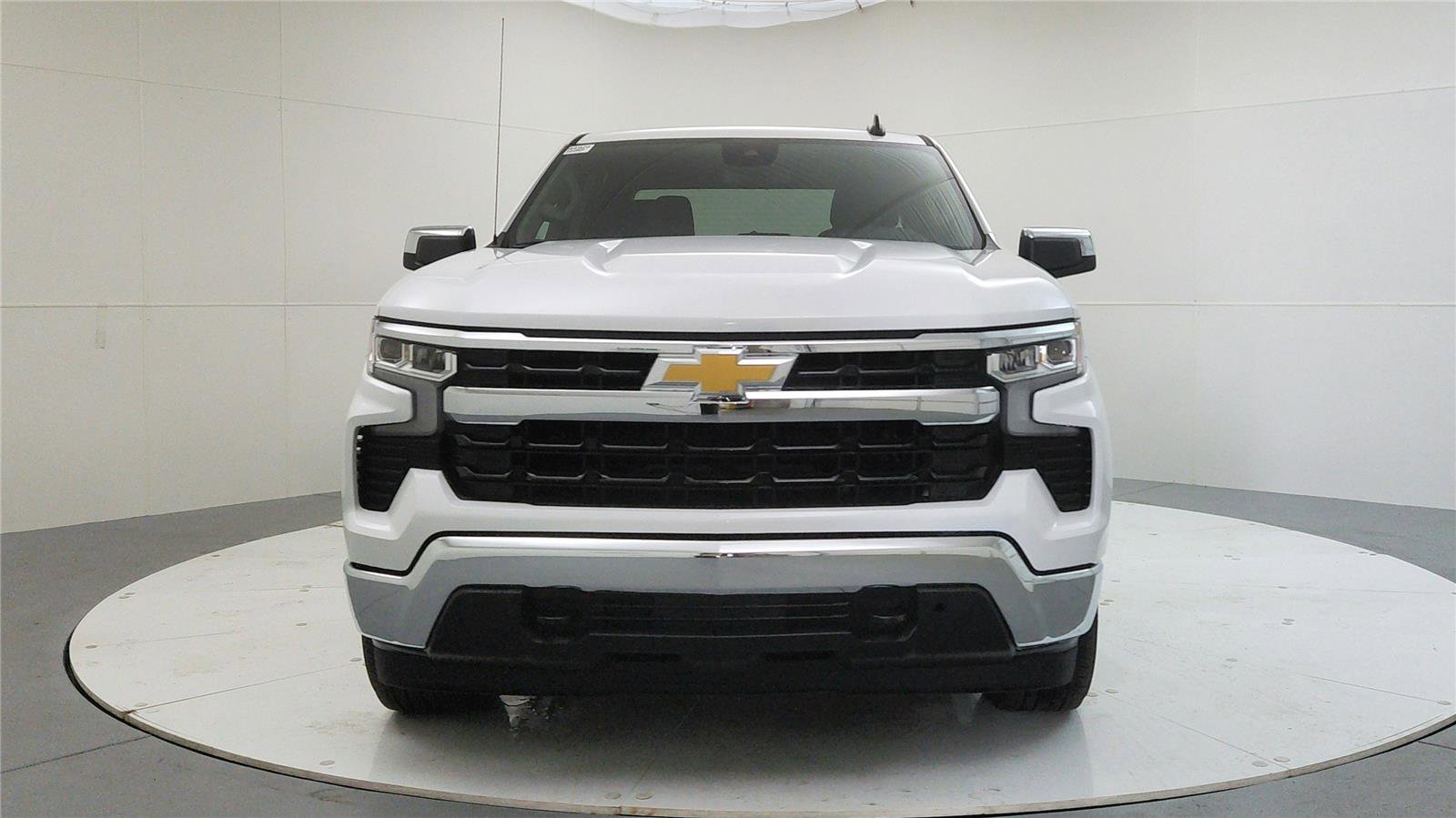 Used 2023 Chevrolet Silverado 1500 LT image 2