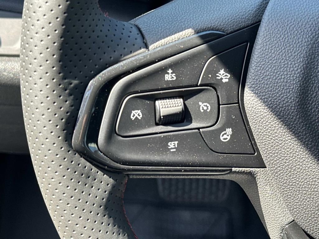New 2026 Chevrolet Trax RS w/ Sunroof Package image 23