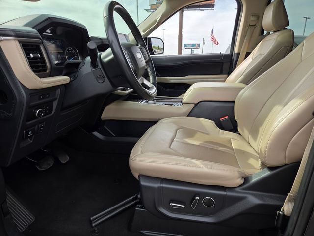 Used 2024 Ford Expedition Max Limited RWD image 4