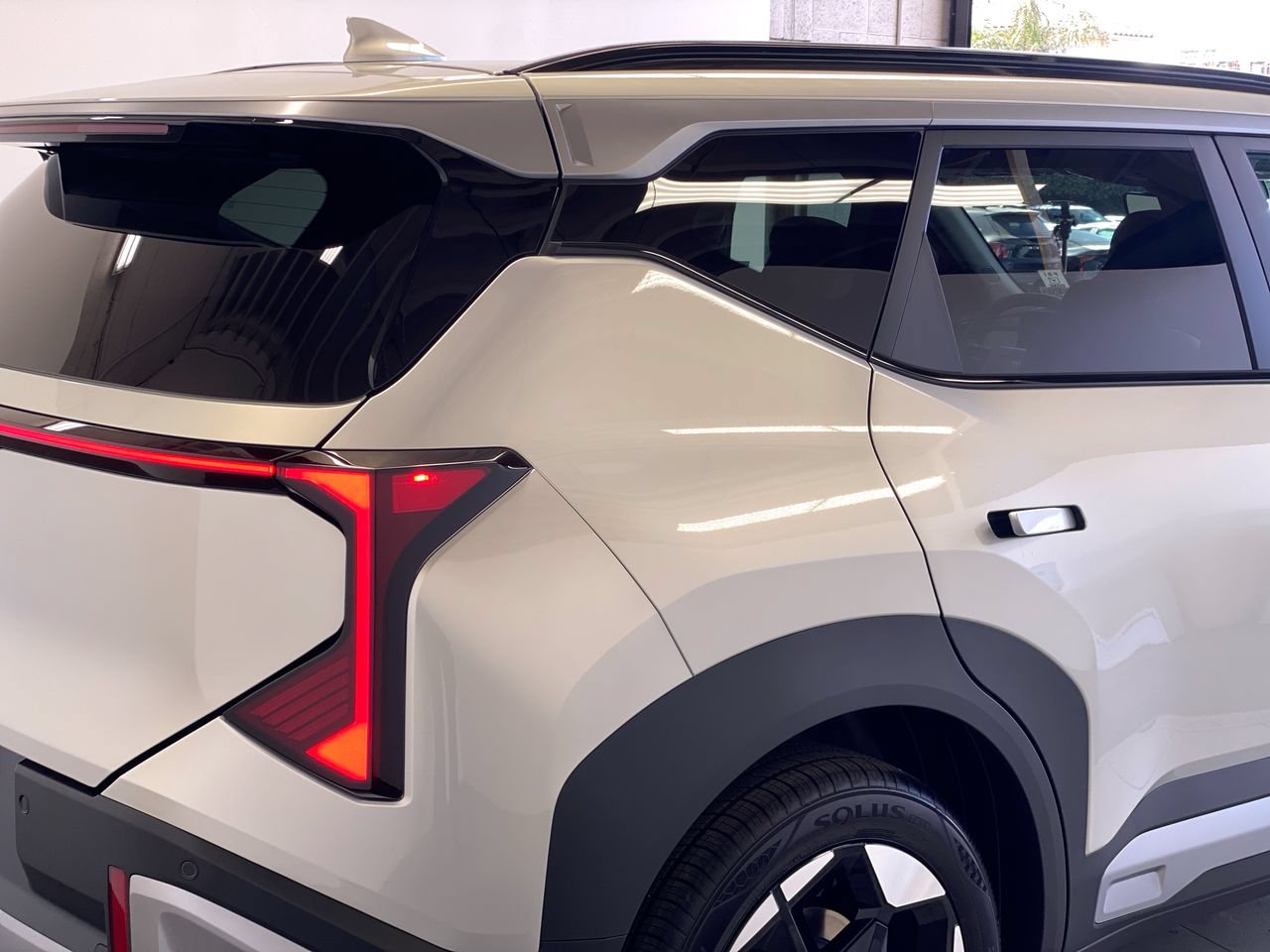New 2027 Kia Seltos EX w/ EX Panoramic Sunroof Package FWD image 10