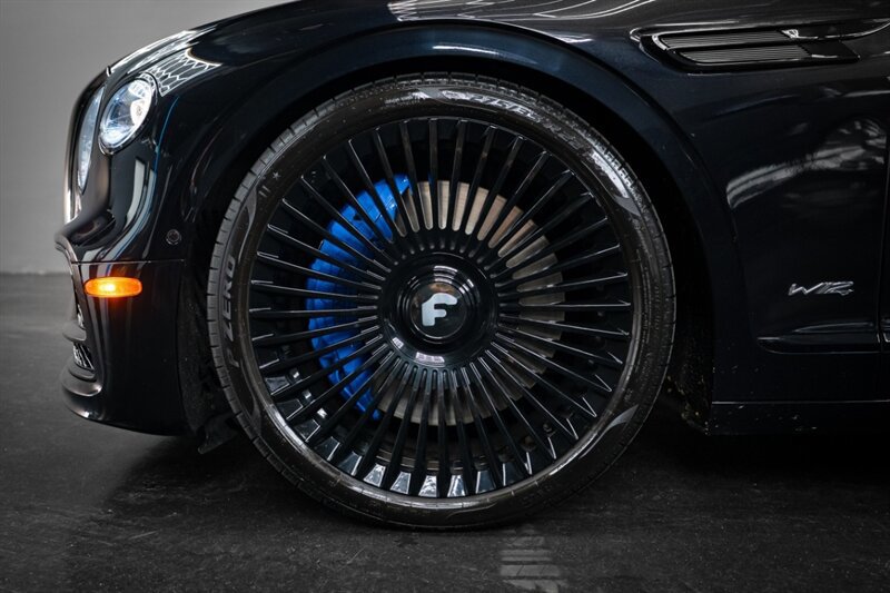 Used 2022 Bentley Flying Spur W12 image 14