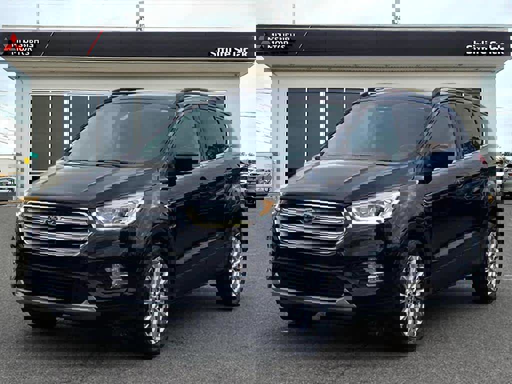 Used 2019 Ford Escape SEL image 1