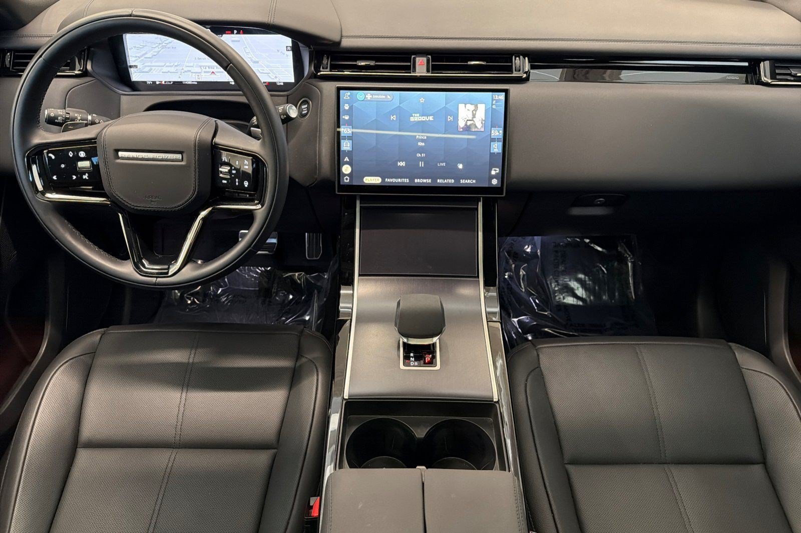 Certified 2026 Land Rover Range Rover Velar Dynamic SE AWD/4WD image 29