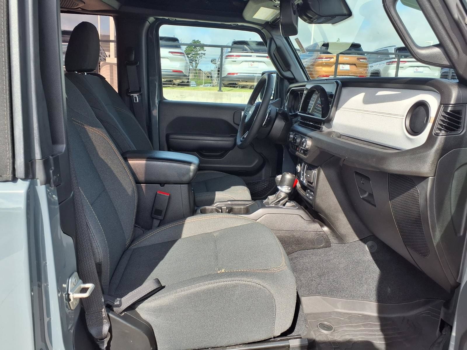 Used 2024 Jeep Wrangler Sport AWD/4WD image 19