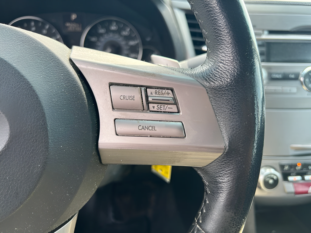 Used 2010 Subaru Legacy 2.5i Premium AWD/4WD image 22
