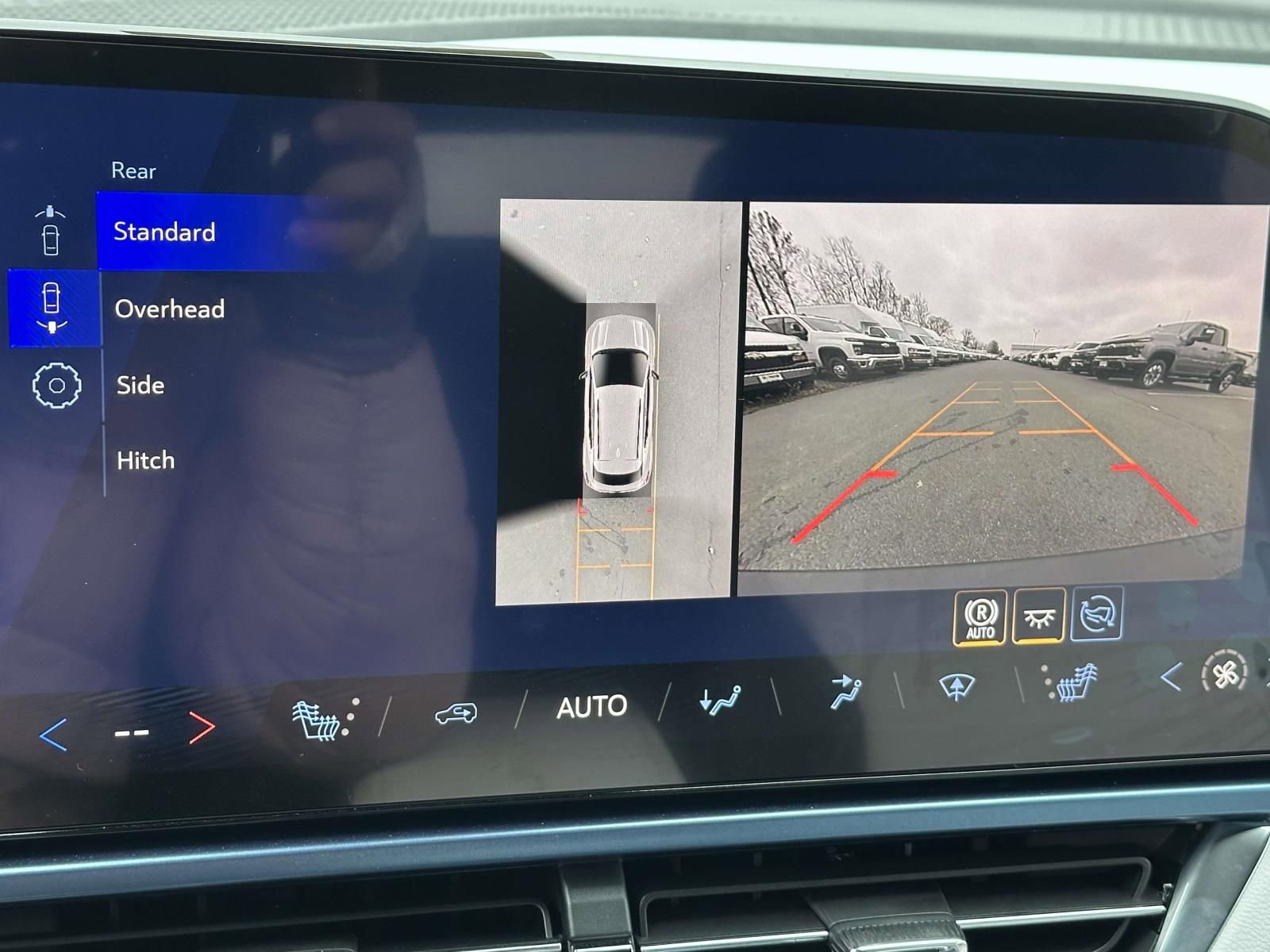 New 2026 Chevrolet Equinox EV LT AWD/4WD image 11