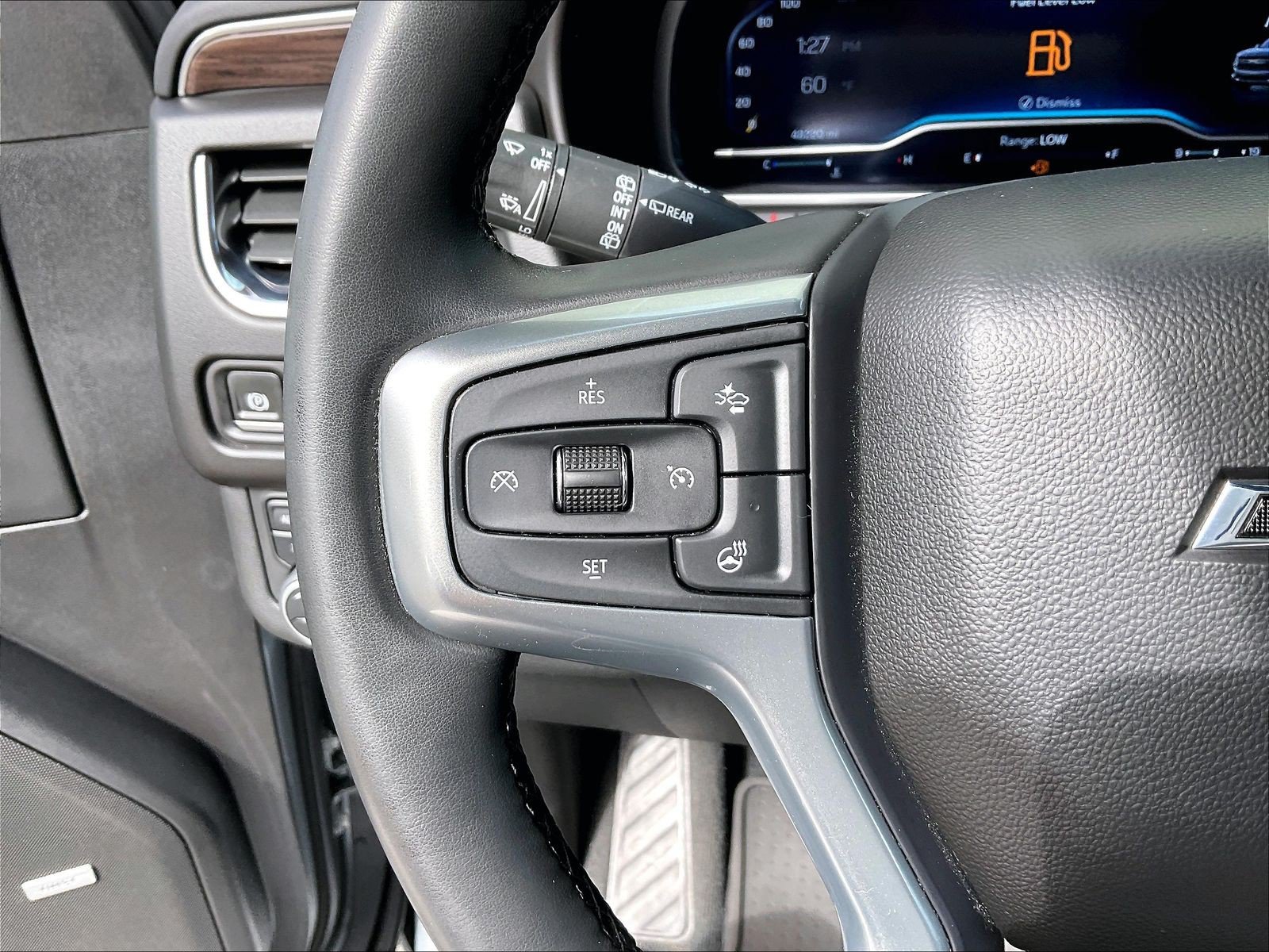 Used 2023 Chevrolet Tahoe Z71 w/ Z71 Off-Road Package AWD/4WD image 17