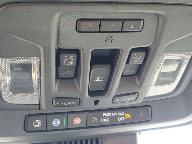 Used 2025 Chevrolet Silverado 1500 High Country AWD/4WD image 20
