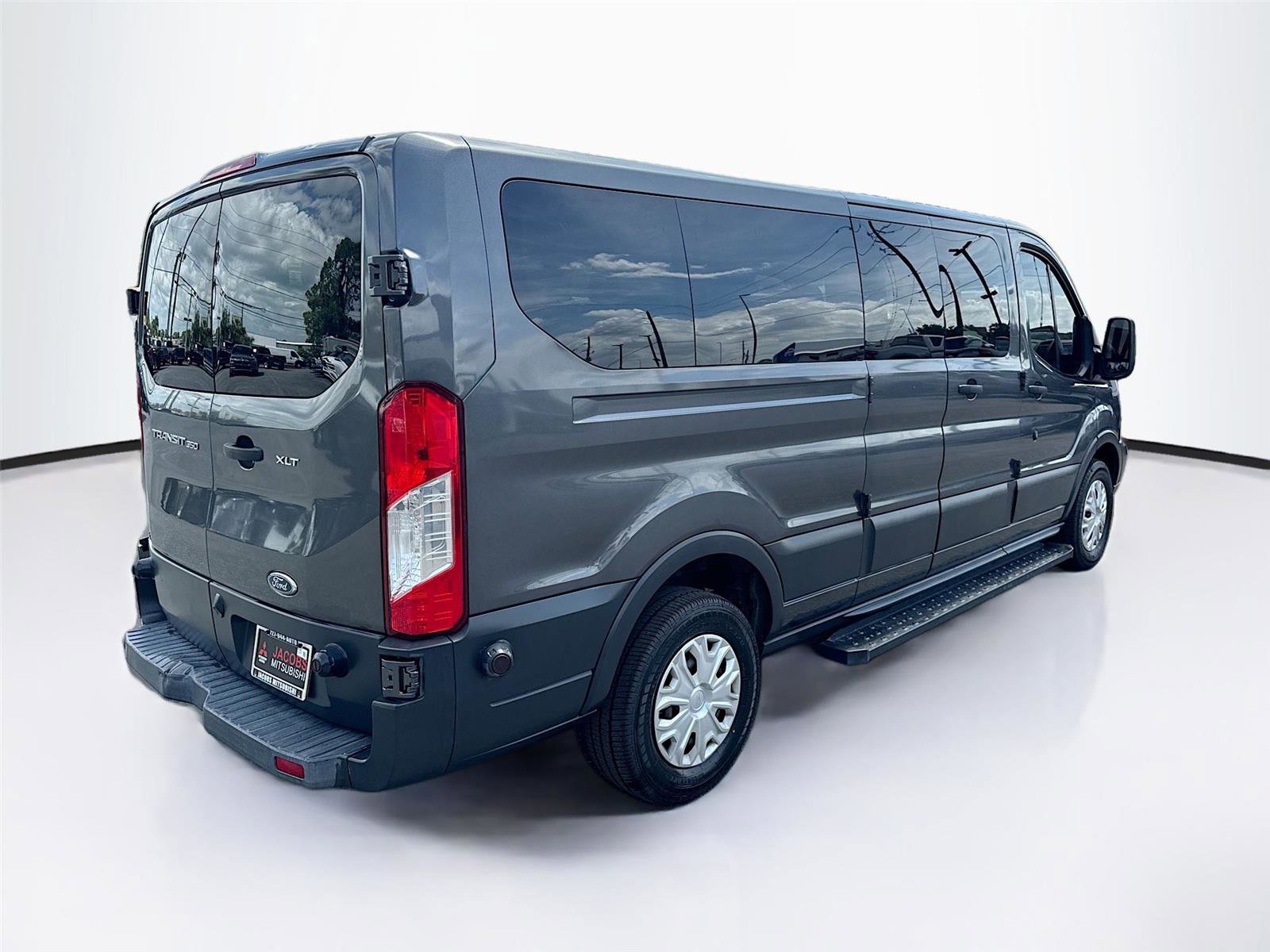 Used 2017 Ford Transit 350 XLT RWD image 35