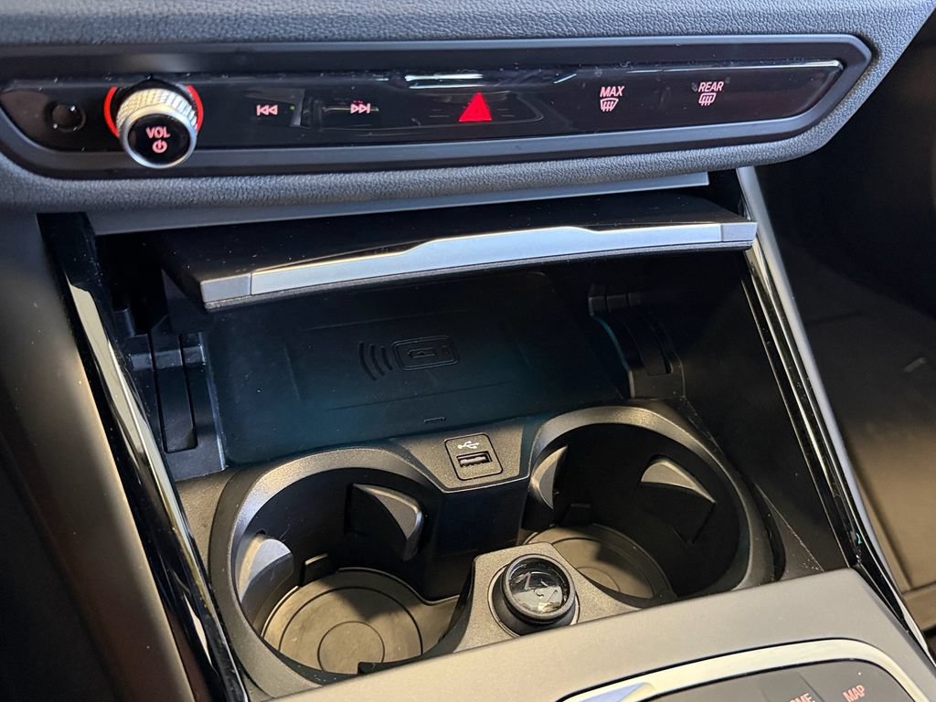 Used 2023 BMW 230i Coupe w/ Convenience Package RWD image 21