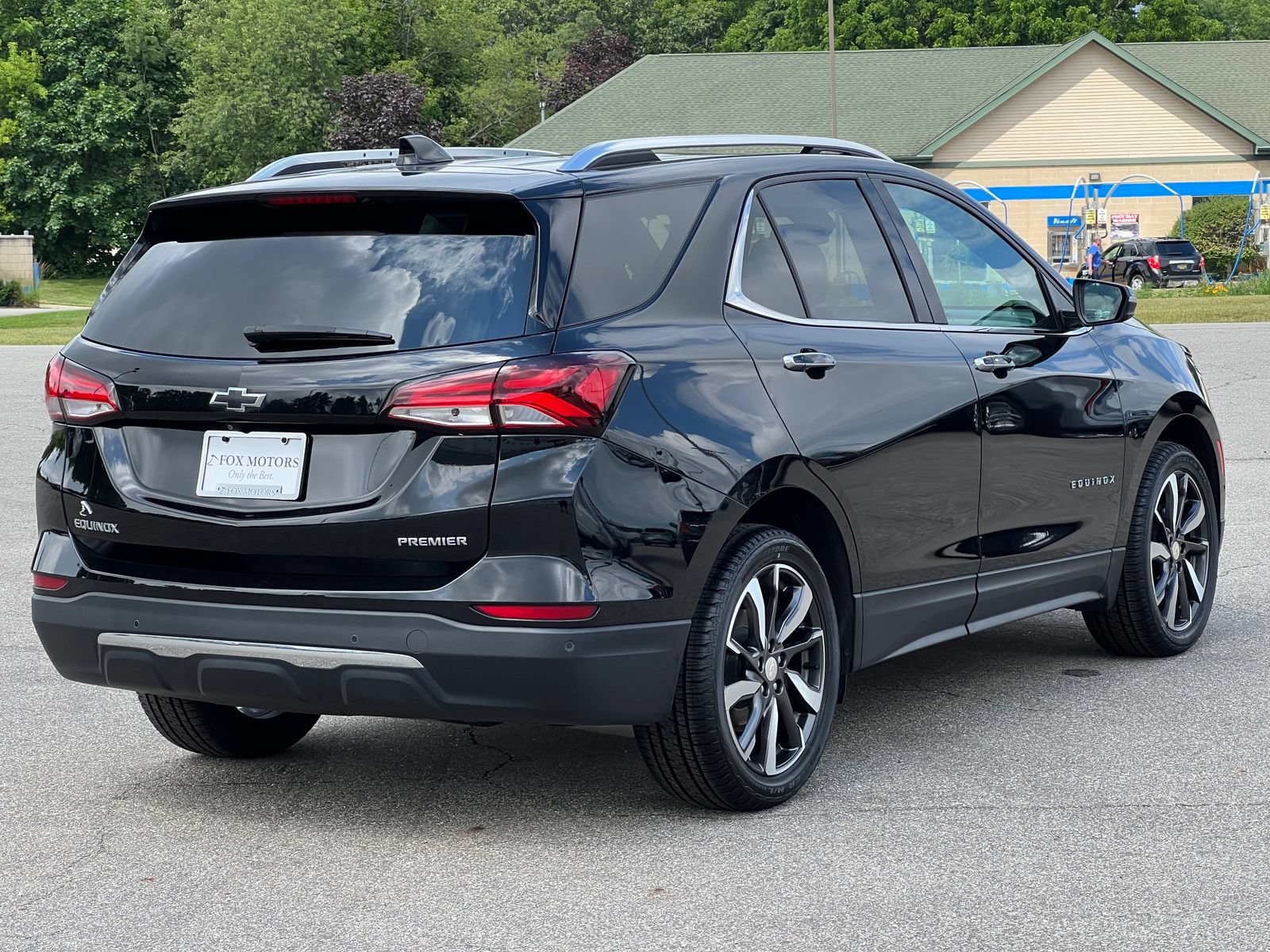 Certified 2024 Chevrolet Equinox Premier FWD image 13