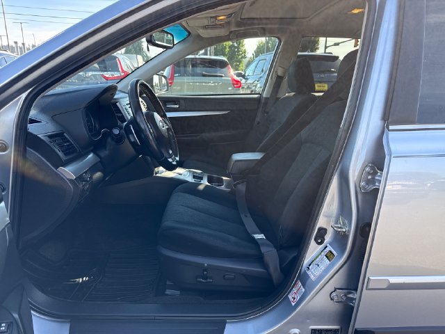 Used 2014 Subaru Outback 2.5i Premium w/ Moonroof Package AWD/4WD image 14