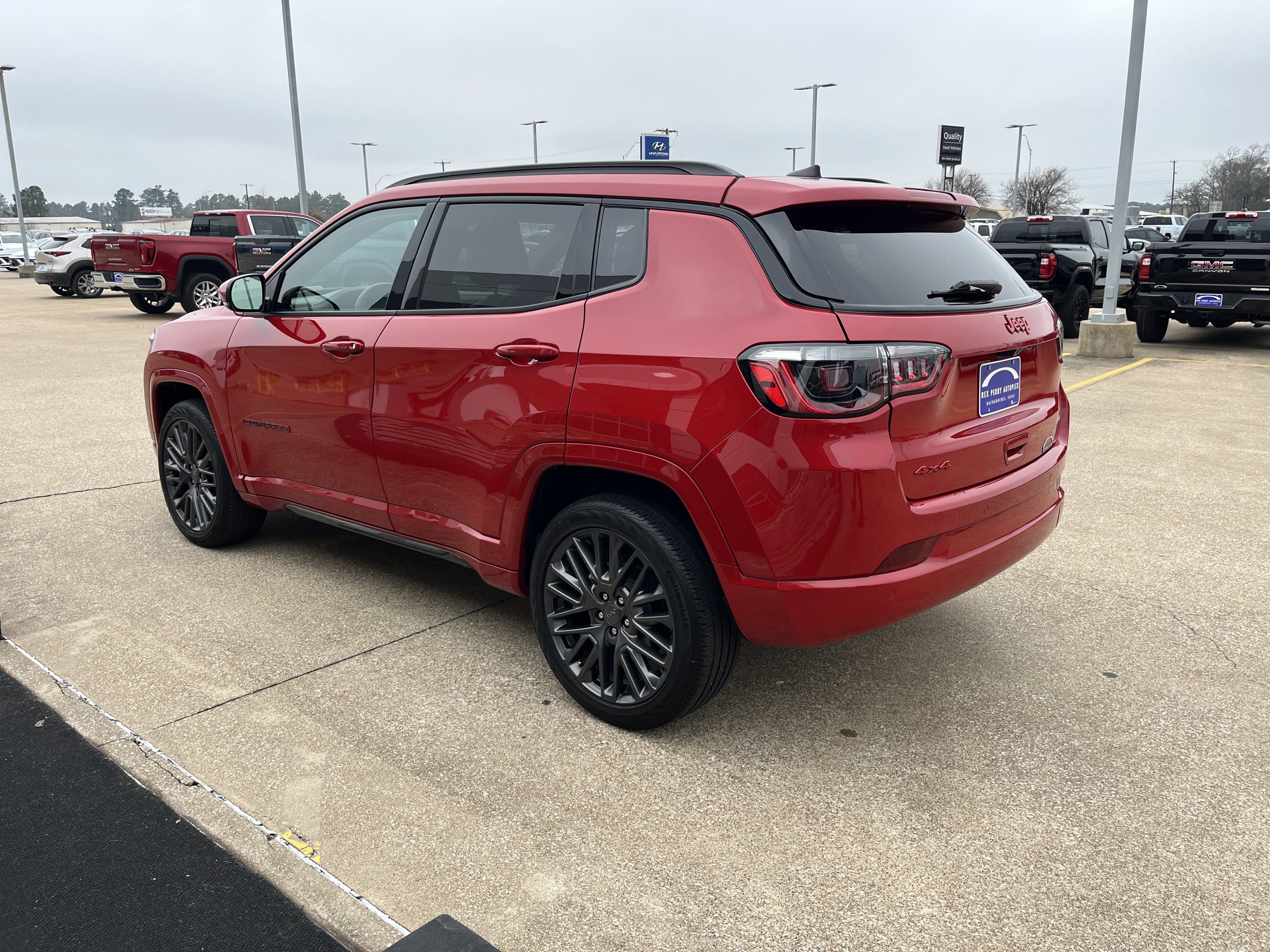 Used 2024 Jeep Compass Limited image 4