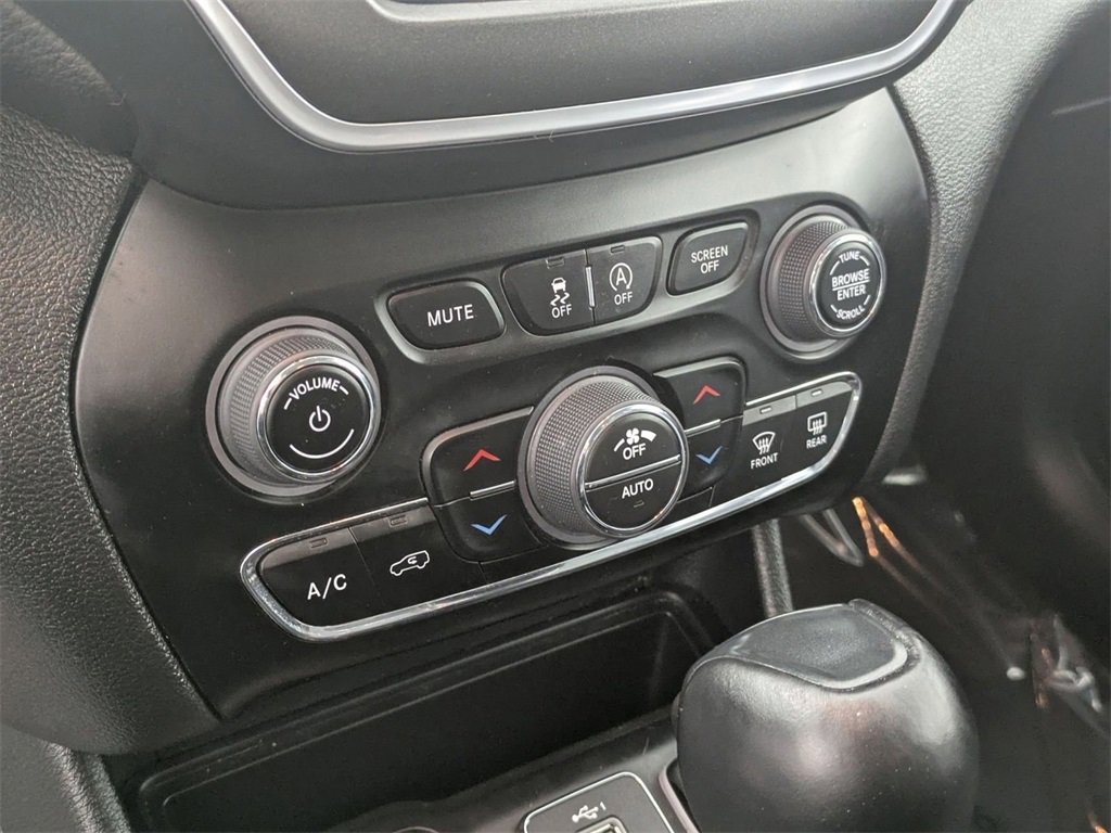 Certified 2023 Jeep Cherokee Trailhawk image 21