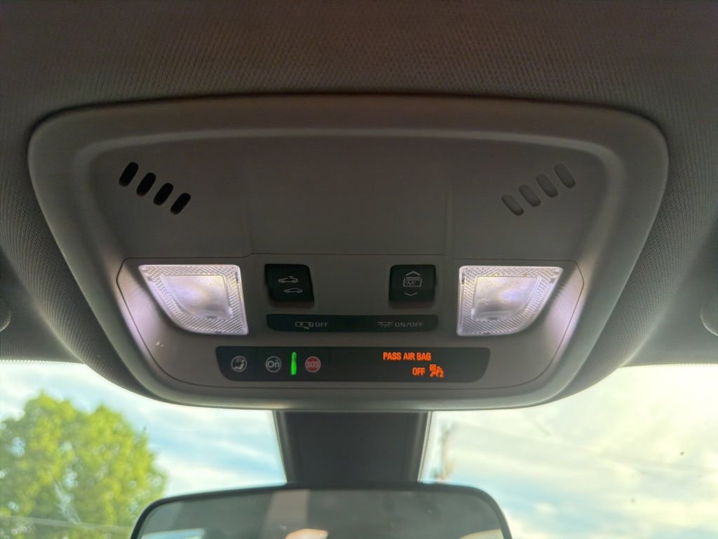 Used 2020 Chevrolet Malibu LT FWD image 19